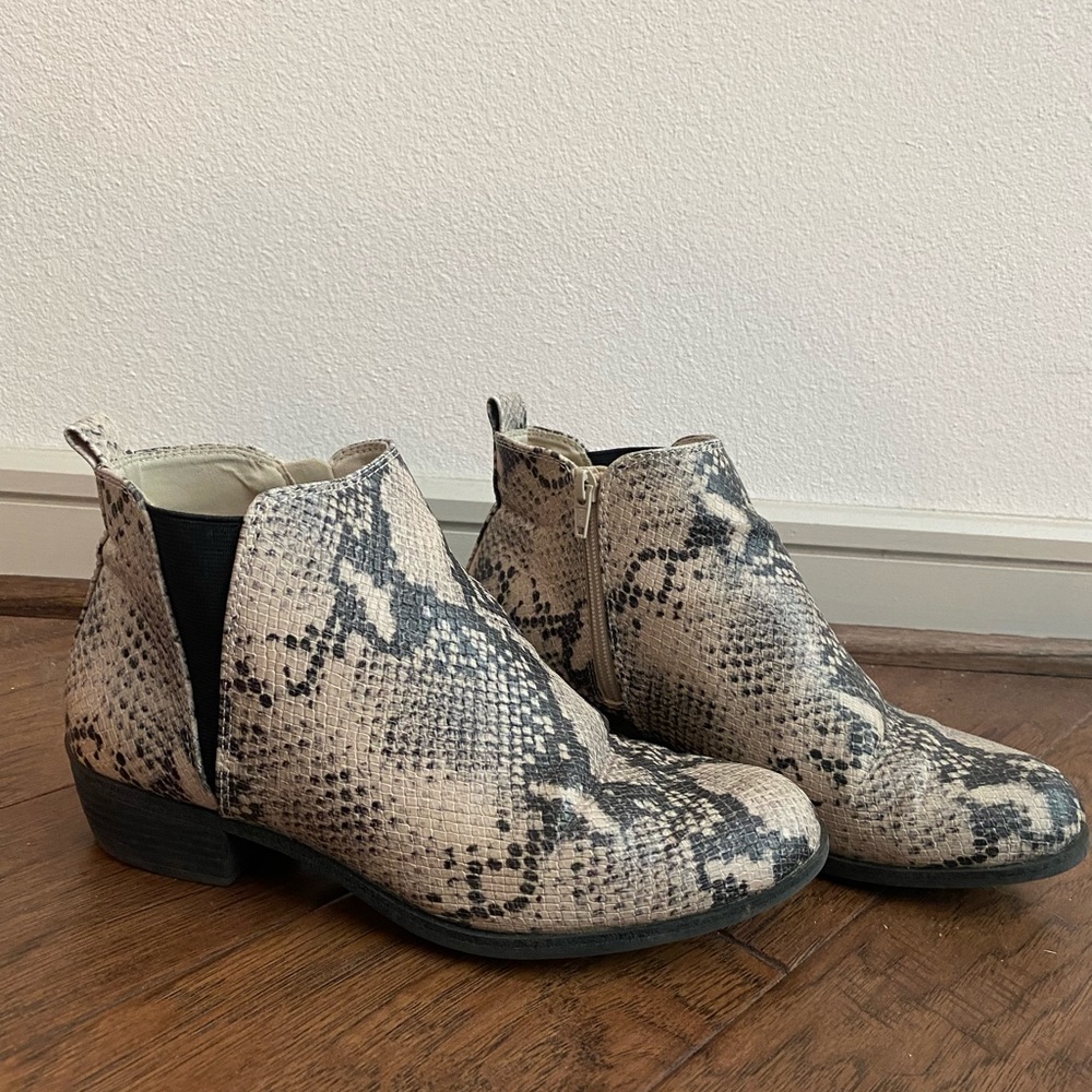 Printed Bootie. Size 10